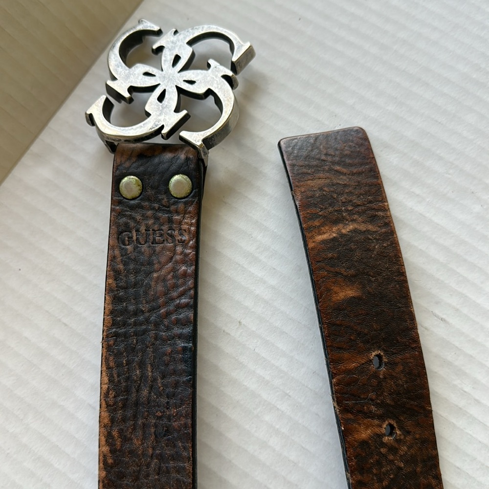 Men’s distressed Leather Belt with Silver Buckle